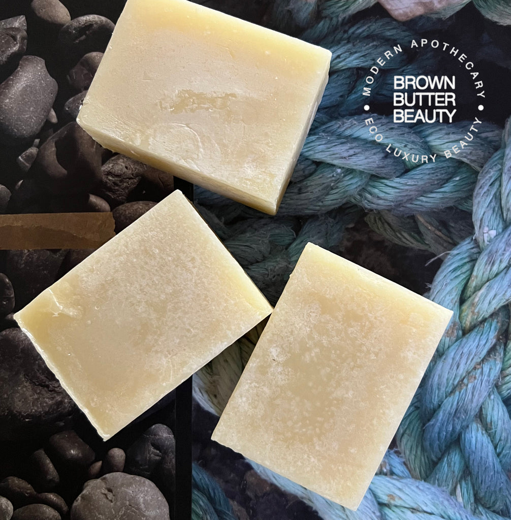Handcrafted sea moss soaps featuring gold sea moss, red Irish sea moss, and Dead Sea mud. Each bar is enriched with natural minerals and antioxidants to hydrate, detoxify, and rejuvenate the skin.